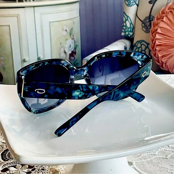 OSCAR de la RENTA STUNNING SUNGLASSES - Picture 5 of 5